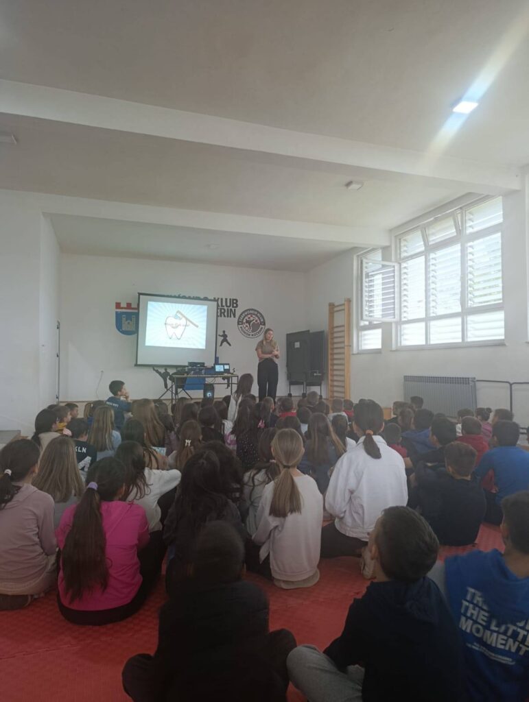 Predavanje o oralnoj higijeni za učenike Predavanje o oralnoj higijeni za učenike