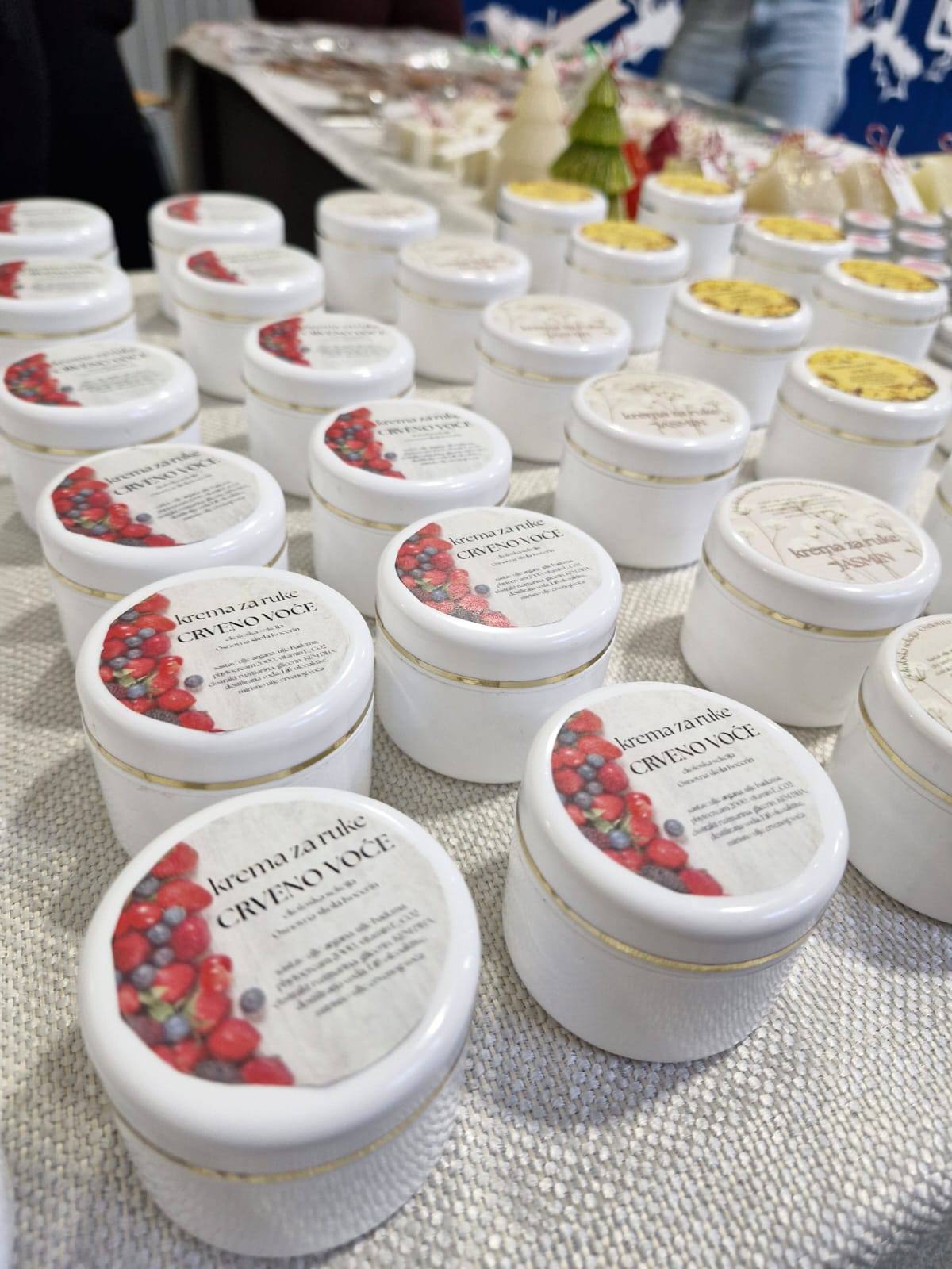 Ekološka sekcija organizirala humanitarnu prodaju