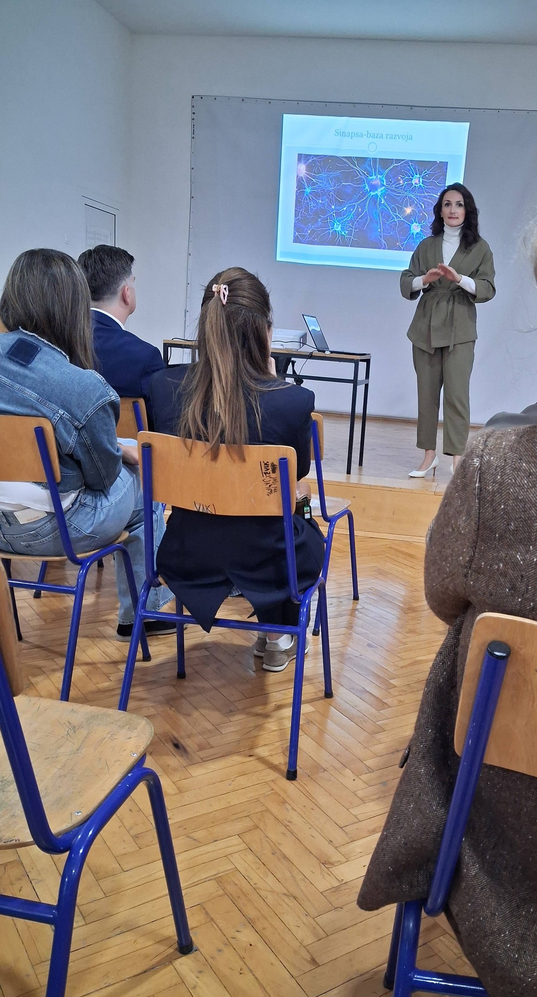 Predavanje: Tko zapravo odgaja našu djecu?
